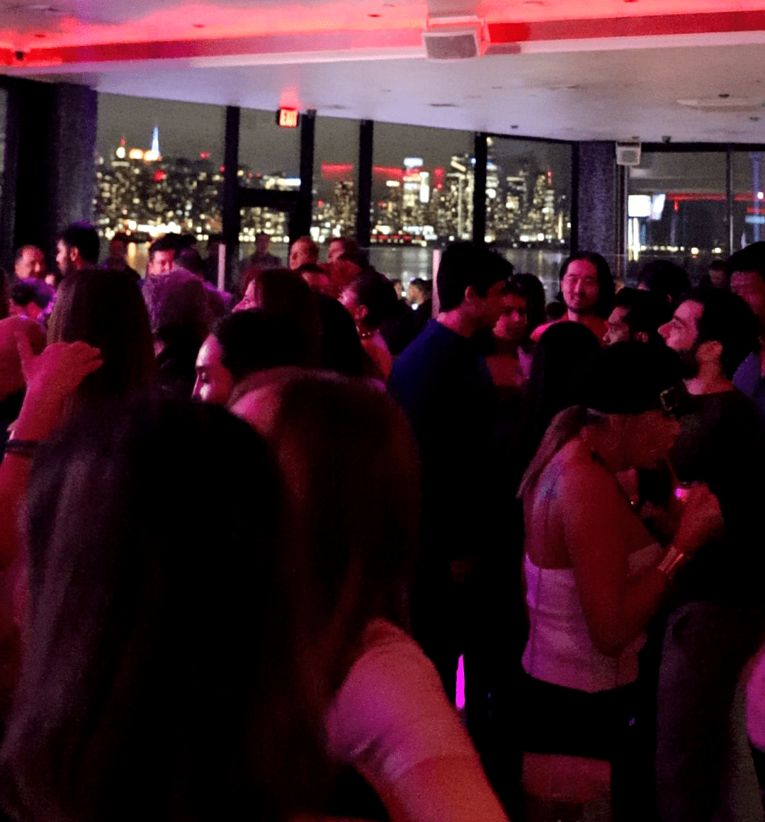 Best Activities And Parties With Exclusive Nightlife Near Edgewater NJ